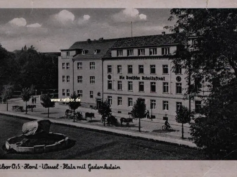 Horst-Wessel-Platz