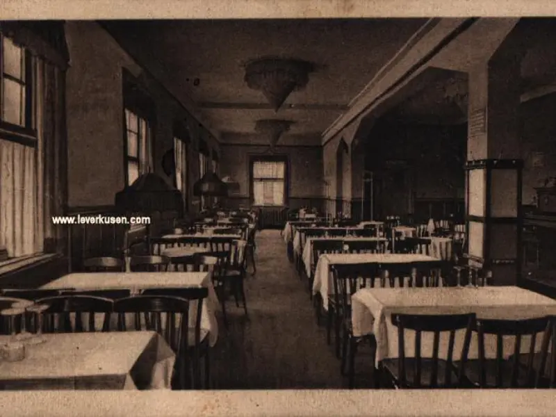 Stadt-Café und National-Theater