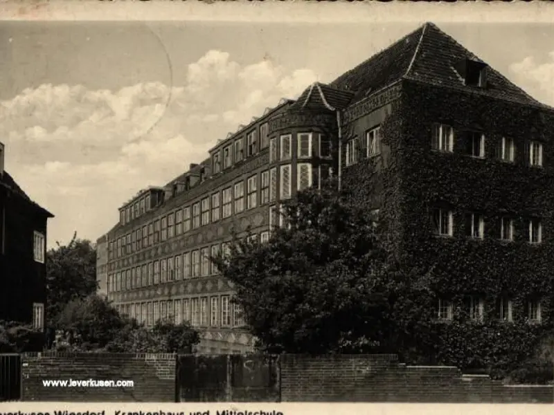 Krankenhaus und Mittelschule
