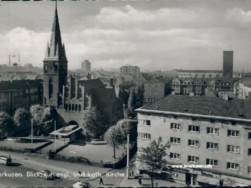 Blick zur evgl. und kath. Kirche