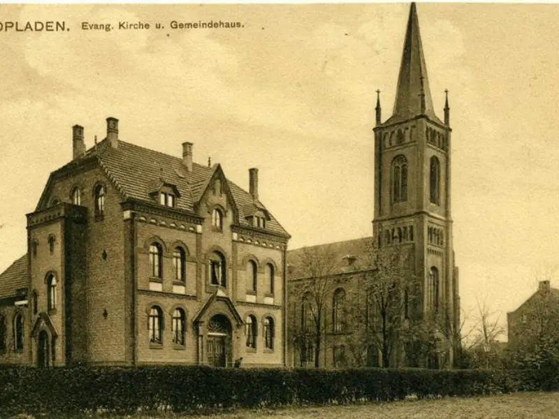 Ev. Kirche und Gemeindehaus