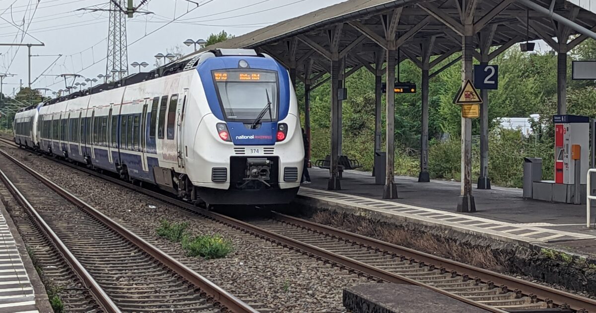 1665735831 RB48 Manfort