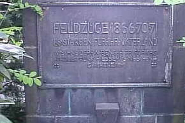 Kriegerdenkmal Marktplatz Schlebusch