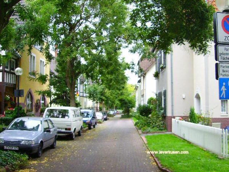 Adolf-Baeyer-Straße