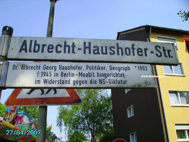 Albrecht-Haushofer-Str.