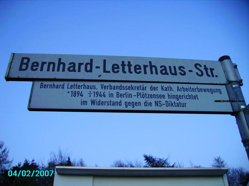 Bernhard-Letterhaus-Str.
