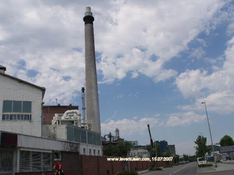 Titanstr.